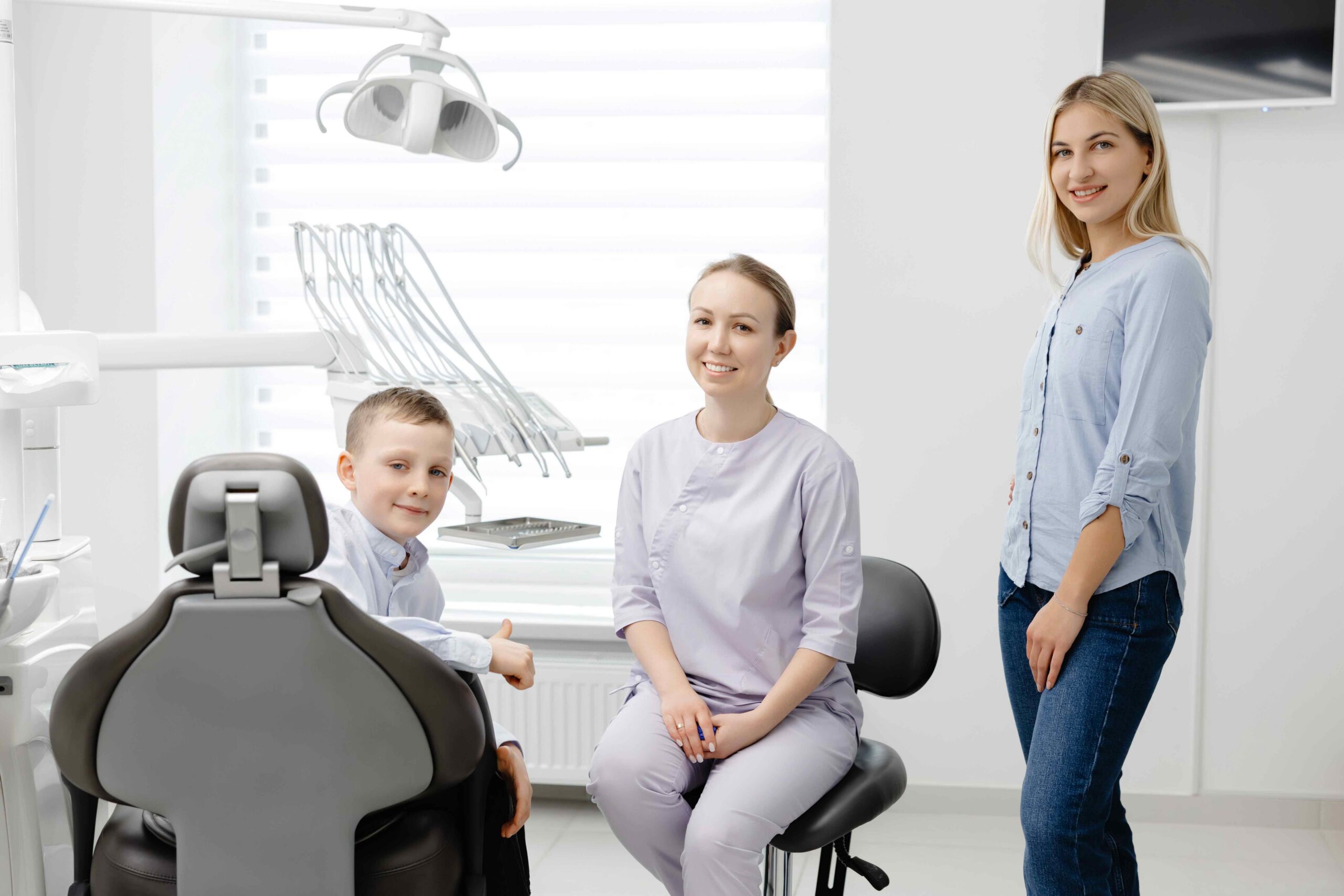 Zahnarzt erklärt Dentalhygiene
